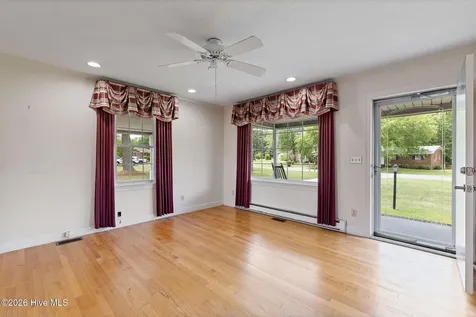 1905 Hullwood Drive Kinston NC 28504
