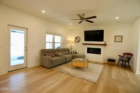 100 Falkirk Court Carthage NC 28327