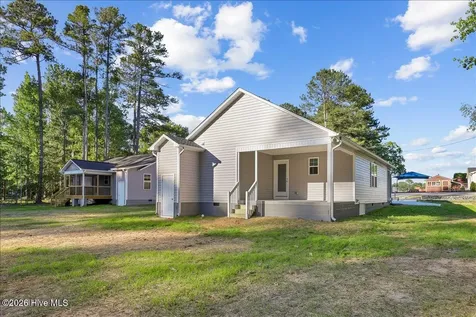 303 N West Street Roseboro NC 28382