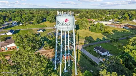 303 N West Street Roseboro NC 28382