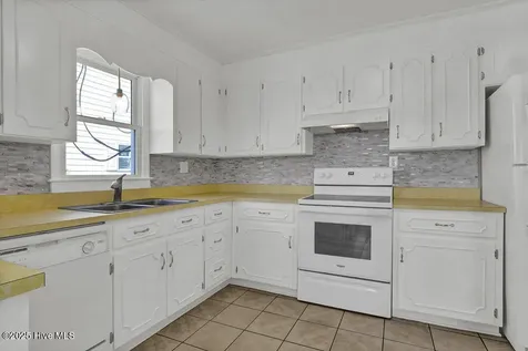 1207 N Topsail Drive Surf City NC 28445