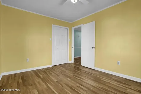 1207 N Topsail Drive Surf City NC 28445