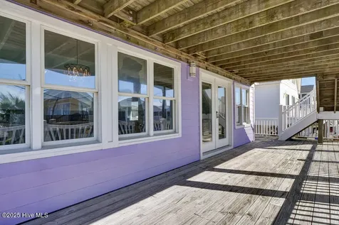 1207 N Topsail Drive Surf City NC 28445