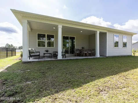 1211 Sandy Heights Loop NE Navassa NC 28451