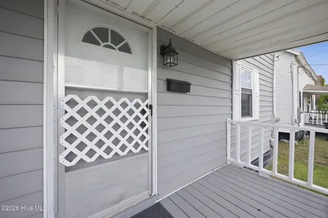 305 S Mcdaniel Street Kinston NC 28501