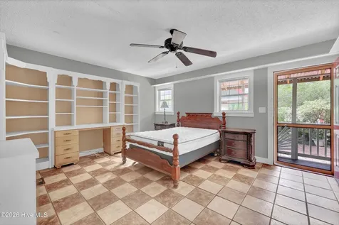 4911 Oleander Drive Wilmington NC 28403