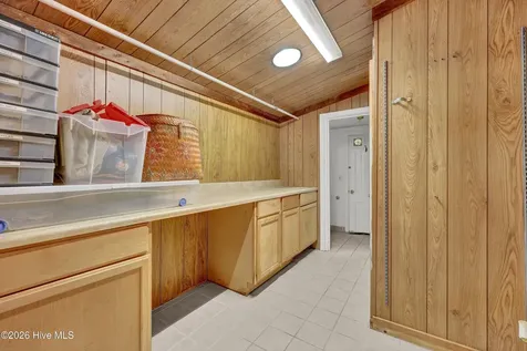 4911 Oleander Drive Wilmington NC 28403