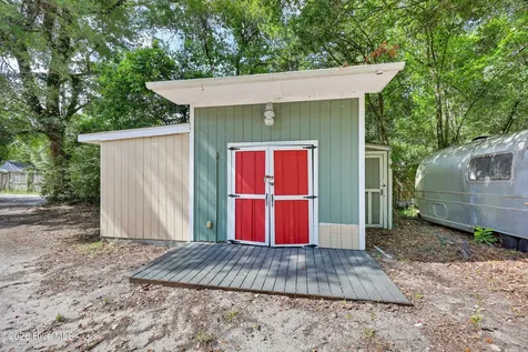 4911 Oleander Drive Wilmington NC 28403