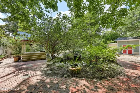 4911 Oleander Drive Wilmington NC 28403