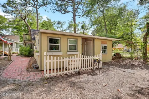 4911 Oleander Drive Wilmington NC 28403