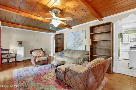 4911 Oleander Drive Wilmington NC 28403
