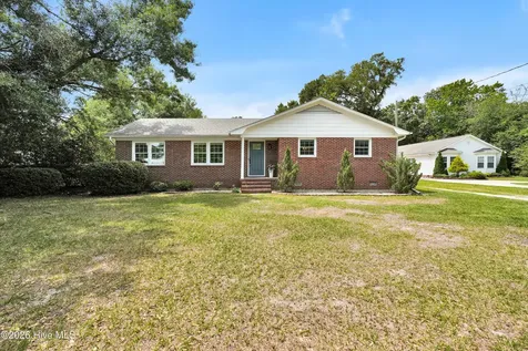 621 Mohican Trail Wilmington NC 28409