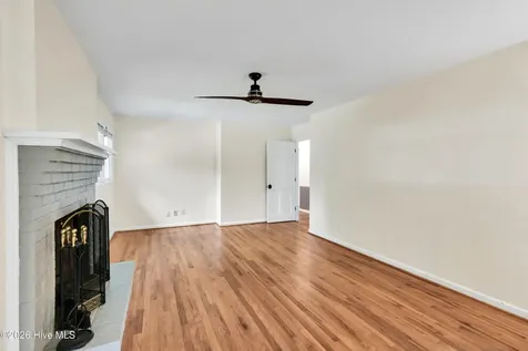 621 Mohican Trail Wilmington NC 28409