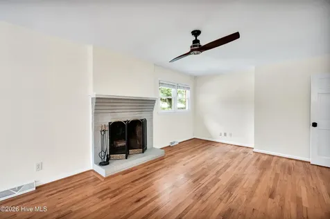 621 Mohican Trail Wilmington NC 28409