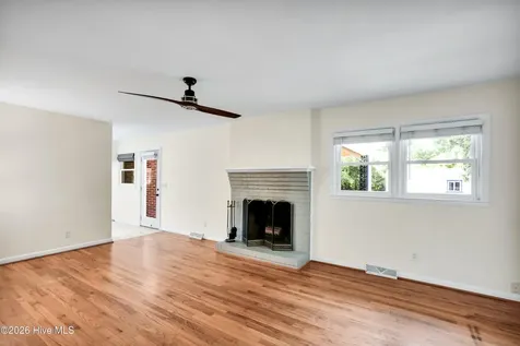 621 Mohican Trail Wilmington NC 28409