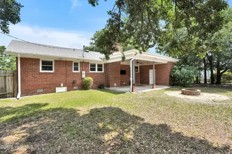 621 Mohican Trail Wilmington NC 28409