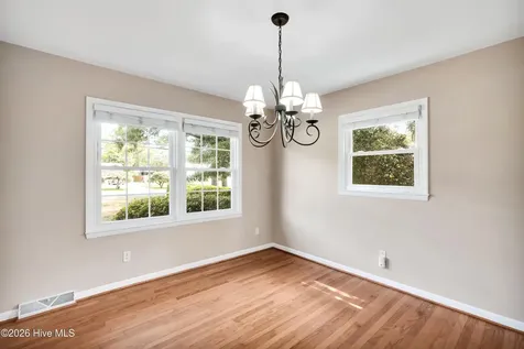 621 Mohican Trail Wilmington NC 28409