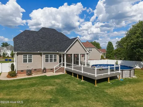 1913 Tybee Court Winterville NC 28590
