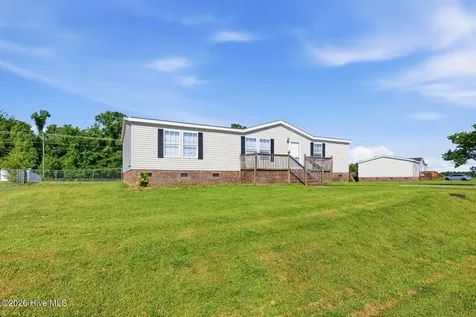 203 Buffy Court Richlands NC 28574