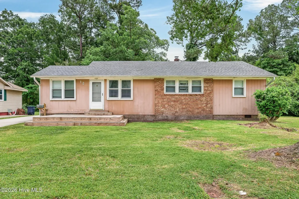 12 Barksdale Drive Jacksonville NC 28540