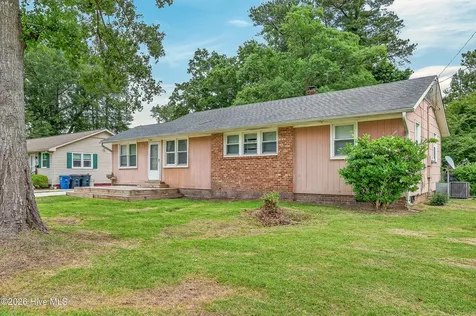 12 Barksdale Drive Jacksonville NC 28540