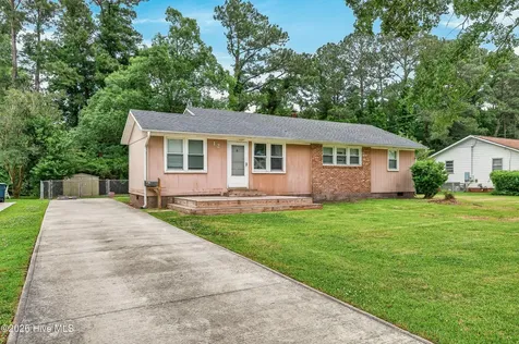 12 Barksdale Drive Jacksonville NC 28540
