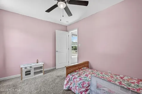 117 Sparrows Point Lane Jacksonville NC 28540