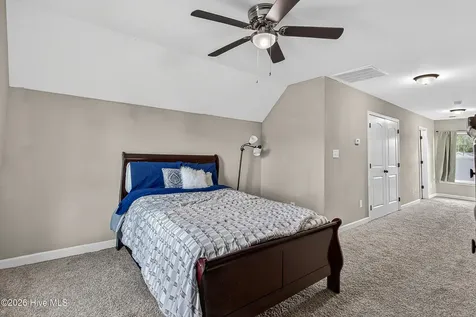 117 Sparrows Point Lane Jacksonville NC 28540