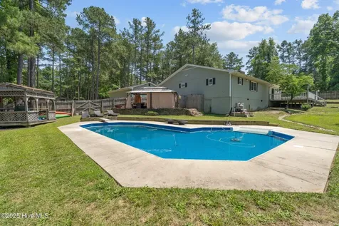 140 One Down Street Southern Pines NC 28387