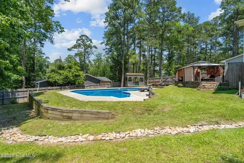 140 One Down Street Southern Pines NC 28387