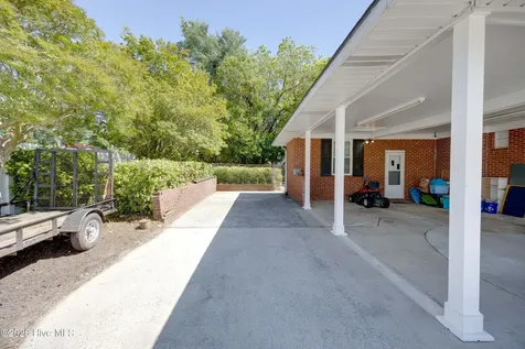 100 E Berkshire Road Greenville NC 27858