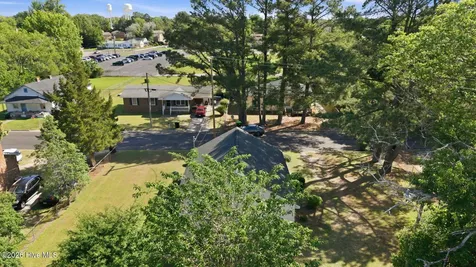 117 Faulk Street Williamston NC 27892