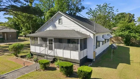 117 Faulk Street Williamston NC 27892