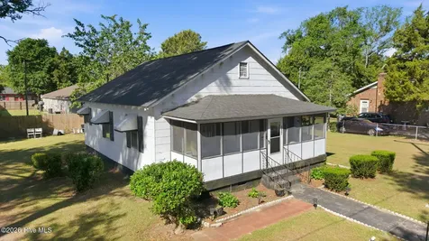 117 Faulk Street Williamston NC 27892
