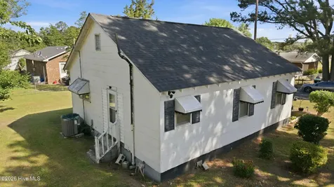 117 Faulk Street Williamston NC 27892