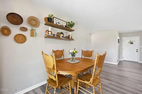 339 Riggs Road Hubert NC 28539