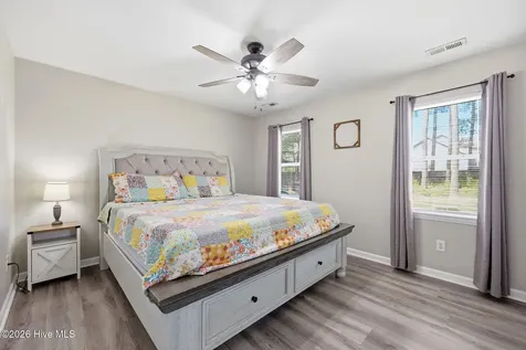 339 Riggs Road Hubert NC 28539