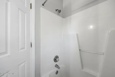 339 Riggs Road Hubert NC 28539