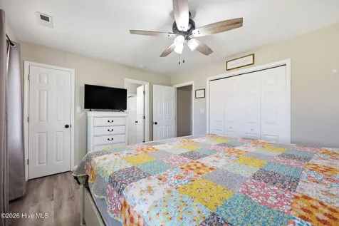 339 Riggs Road Hubert NC 28539