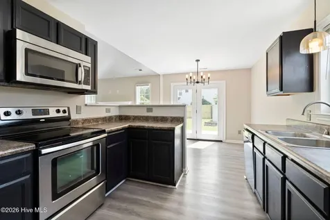 200 Ivy Glen Lane Jacksonville NC 28546