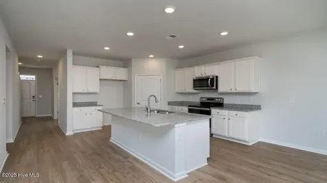 526 Tea Tree Circle Navassa NC 28451