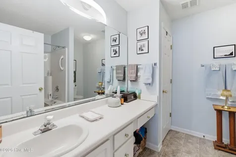 5006 Hunters Trail Wilmington NC 28405