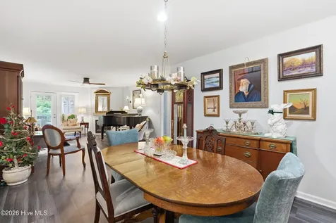 5006 Hunters Trail Wilmington NC 28405