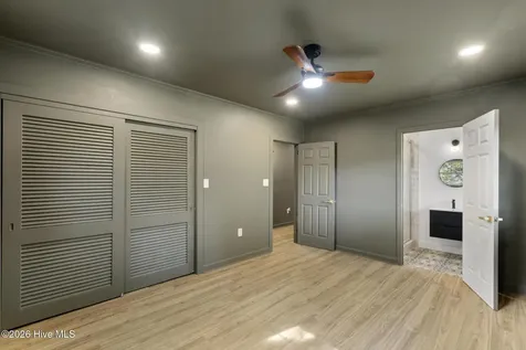 310 E Cliff Street Wallace NC 28466
