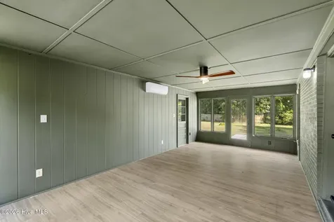 310 E Cliff Street Wallace NC 28466