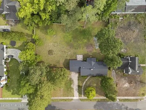 310 E Cliff Street Wallace NC 28466