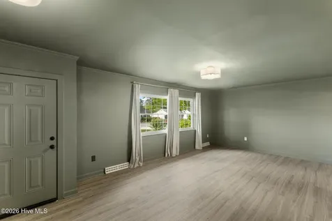 310 E Cliff Street Wallace NC 28466