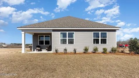 1220 Sandy Heights Loop Navassa NC 28451