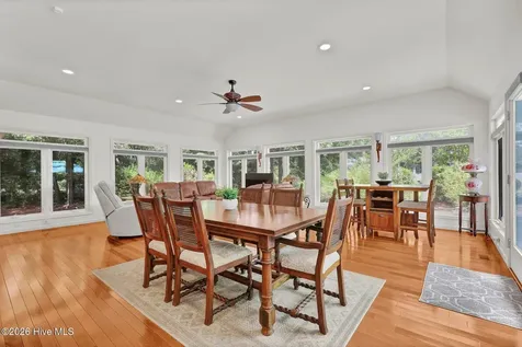 8207 Mainsail Lane Wilmington NC 28412