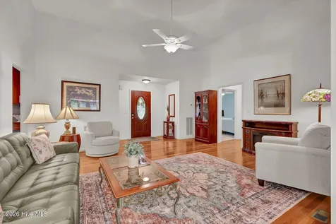 8207 Mainsail Lane Wilmington NC 28412